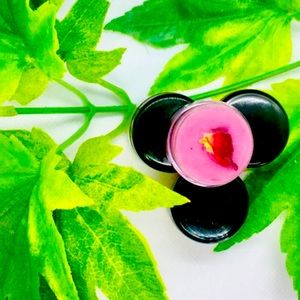 Dozen Roses Lipbalm